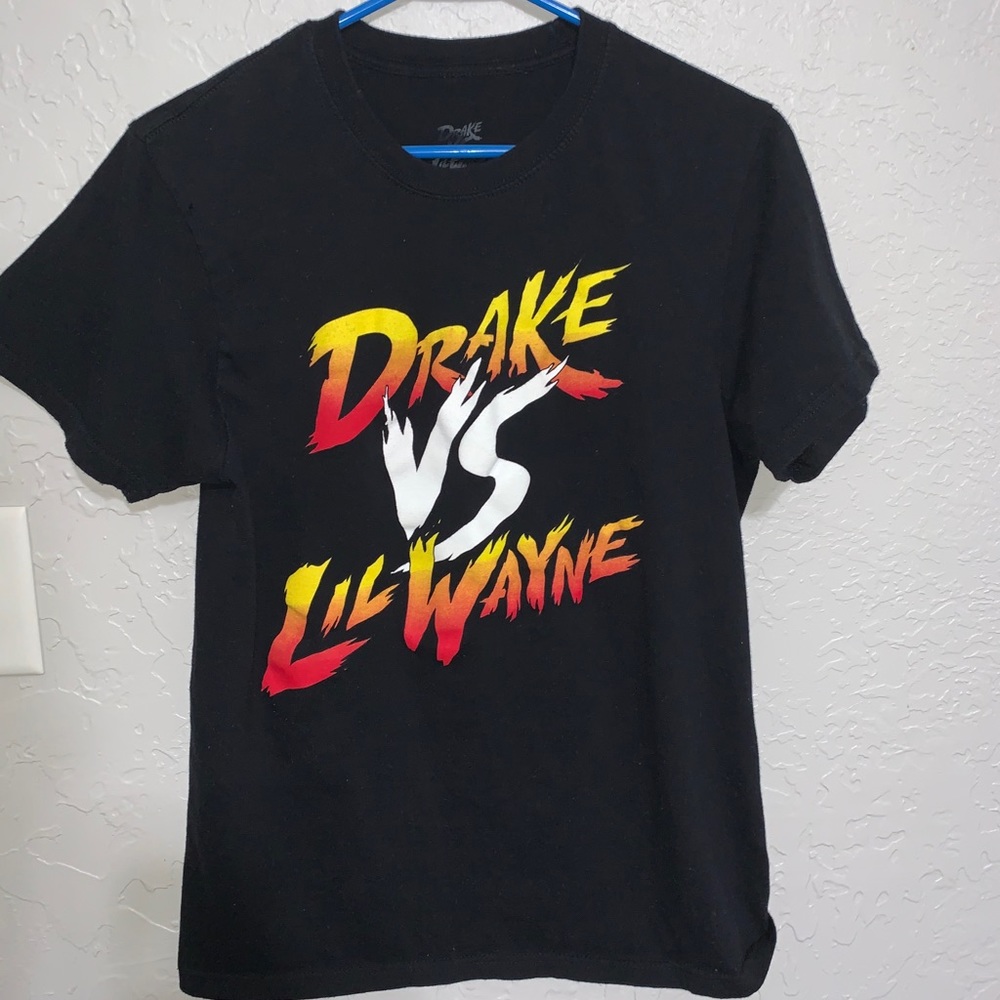 Drake vs Lil Wayne concert tee. Small-medium.